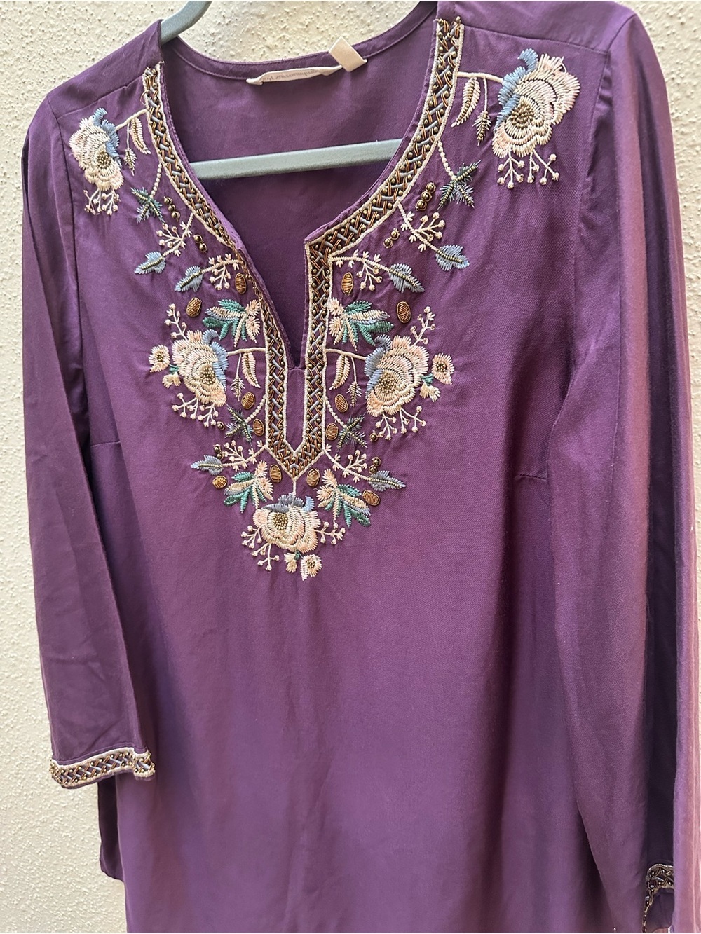 Soft Surroundings Floral Embroidered Beaded Embellished Long Sleeve Tunic Top M - Picture 2 of 8